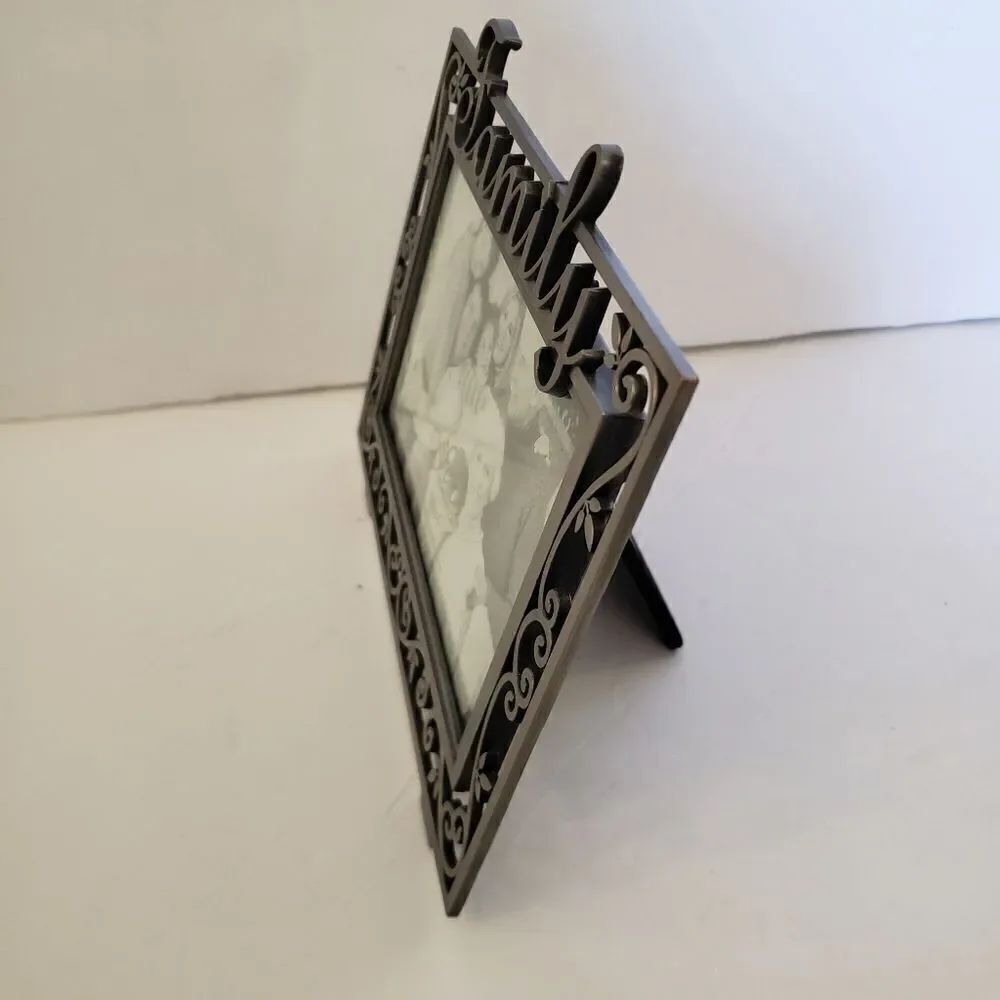 Metal Picture Frame - Picture 3 of 6